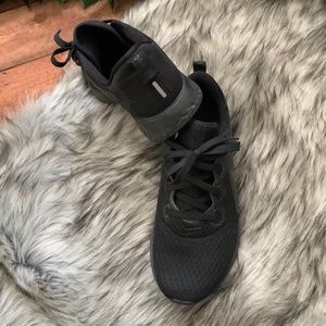 Black Nike Legend React